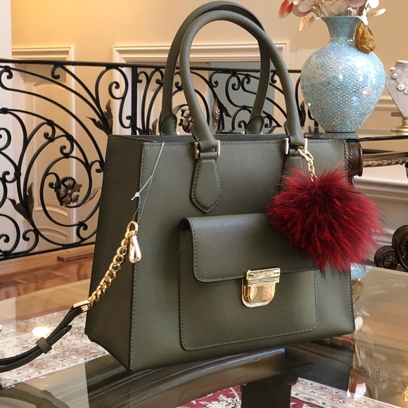 Authentic 4PCS handbag&wallet&card Case&Pom Pom - Picture 5 of 8